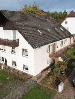 Mehrfamilienhaus mit Doppelgarage in Beverungen-Blankenau - Beverungen