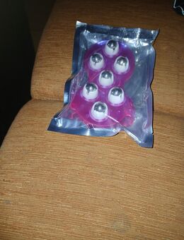 Massagehandschuh 7 edelstahlkugeln neu - Leverkusen
