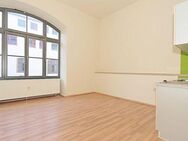 gz-i.de: Helles Apartment mit riesigem Fenster und Küche! - Dresden