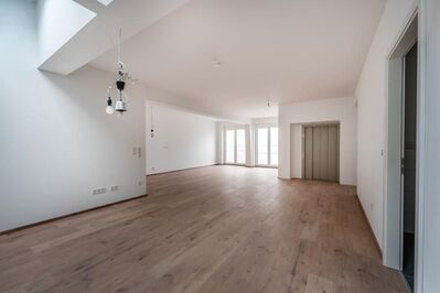 Loft im Herzen von Villingen ***Exklusiv*** Erstbezug wunderschöner Loft, Steinwurf zur Innenstadt ab sofort verfügbar Empore