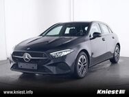 Mercedes A 180, Progressive MBUX H, Jahr 2023 - Neuss