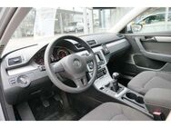 VW Passat Variant 1.4 Trendline *SHZ*AHK*Navi* - Meppen