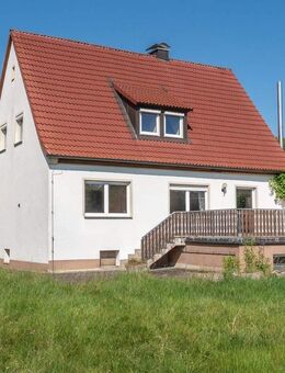 Attraktives Einfamilienhaus mit Potenzial in zentraler Lage - Feucht