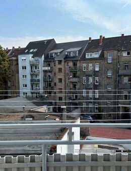 Schwetzingerstadt bezugsfreie 2 ZKB mit Balkon - Mannheim