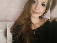 Suche devoten jungen Sklaven der mir online und ggf real dient - Hamburg