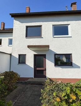 *** Charmantes Reihenmittelhaus mit Potenzial in Pfaffenhofen an der Roth *** - Pfaffenhofen (Roth)