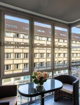 MÖBLIERTE 3-Zimmer-Whg. am U-Bahnhof Stadtmitte + Lift + Balkon & Wintergarten | Befristet - Berlin