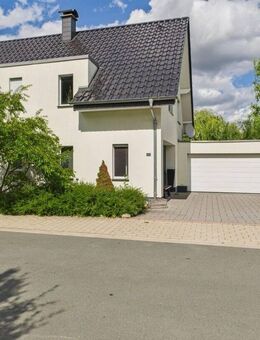 Stilvoll wohnen in Lette: Freistehendes Einfamilienhaus mit offenem Wohnkonzept - Oelde