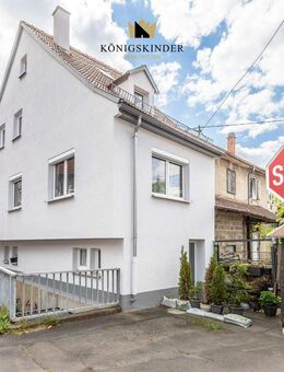 Klein, fein, gemütlich - reizende Doppelhaushälfte über 3 Ebenen! - Eningen (Achalm)