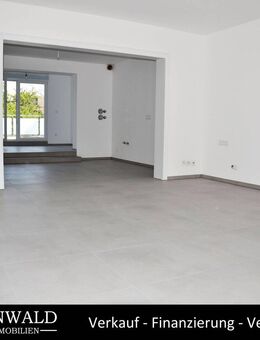 Luxuriöse 4,5-Zimmer mit großer Dachterrasse und Blick ins Grüne im Zweifamilienhaus - Recklinghausen