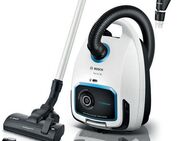 BOSCH Bodenstaubsauger Serie 6 ProSilence BGL6TSIL, Hygiene-Filter, 10 Jahre Motorgarantie, 700 W, mit Beutel, Leistungsregulierung am Handgriff, langes Kabel, extrem leise, weiß