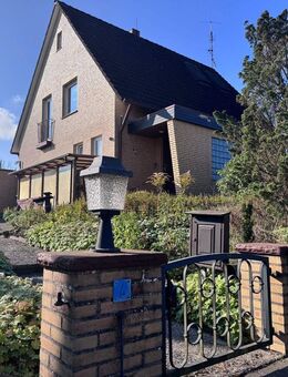 Platz zum Leben: Gepflegtes Raumwunder mit Kachelofen in Himbergen - Himbergen