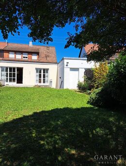 Super Garten mit Doppelhaushälfte im Wohngebiet Hungerberg - Winnenden