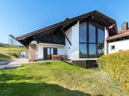 Absolute Ruhe und Alpenblick: soeben modernisiertes Landhaus mit Einliegerwohnung - Icking