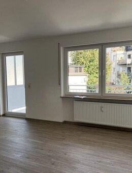 Trier City - Sehr ansprechende, frisch renovierte 3-Zimmer-Wohnung mit Balkon in der 3. Etage - Trier