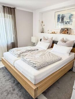 Modernisierte Maisonettewohnung mit Garage, Carport, und Balkon! - Oerlinghausen