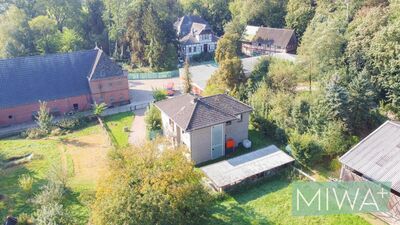 Idyllische Hofstelle: Großes Wohnhaus, Reithalle & 54.000 m² Natur - perfekt für Pferdehalter!