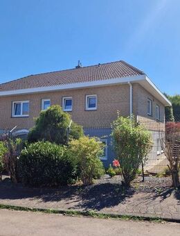 Gepflegtes Einfamilienhaus mit Einliegerwohnung in begehrter Lage von Altenkirchen-Honneroth! - Altenkirchen (Westerwald)