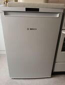 Kühlschrank Bosch KTL 15NWEB Serie 2 mit Gefrierfach weiß in 80803