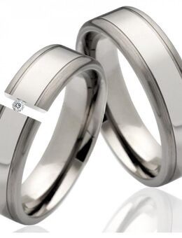 Titanringe mit 2 Glanzrillen LUC54 mit Stein - Aholming