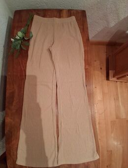 Coole gerippte Hose mit ausgestelltem Bein, beige, Gr.140, Mädchen - Sankt Augustin