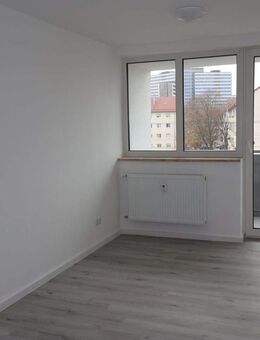 2 Zimmer mit Balkon, saniert, modern & energieeffizient! - Nürnberg