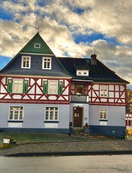 Ein Wohntraum mit Schlosscharakter - Ihr neues Zuhause in Hatzfeld (Eder) - Hatzfeld (Eder)