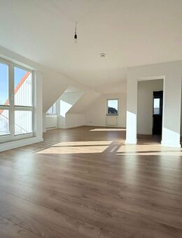 Ruhig, hell, individuell! 3-Zimmer Maisonette-Wohnung mitten in Wedel - Wedel