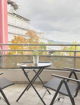 Frisch renovierte teilmöblierte Wohnung - Zentral, praktisch und mit toller Aussicht - Bensheim