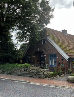 Schönes Landhaus modernisiert mit fünf Wohneinheiten, und großen abteilbaren Baugrundstück zu verkaufen. - Bockhorn (Niedersachsen)