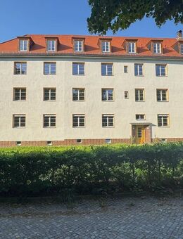 Jetzt aber! + Erstbezug ruhig & grün + Parkett + Fußbodenhzg. + Balkon + Wanne & Dusche + LED-Licht - Leipzig