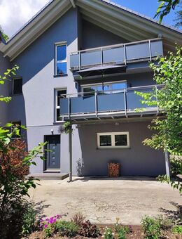 Einzigartiges Mehrfamilienhaus/Bauernhof mit 3,7 ha Fläche und Brennerei in unverbaubarer Traumlage - Durbach