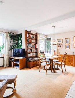 Modernisierte ETW in ruhiger Lage mit Kamin, Balkon und 2x Kellerräumen - Hamburg