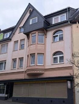 Wohn- und Geschäftshaus mit schönen Stil-Elementen in direkter Zentrumslage - Gummersbach