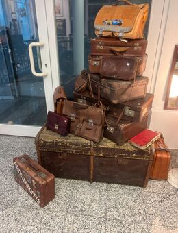 → Koffer Taschen verschiedene Größen Alt - Überlingen Zentrum