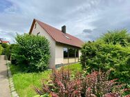 Massives Traumhaus für Familien in begehrter Lage - bereits frei! - Denkendorf (Baden-Württemberg)