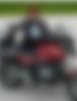 Lad*** - Freiberg (Neckar)