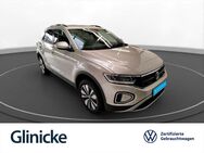 VW T-Roc, 1.5 TSI Life SiHz, Jahr 2023 - Erfurt