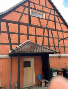 Großes Wohnhaus mit großem Grundstück, Garagen und Scheune! - Colmberg