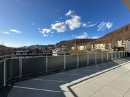 Atemberaubender Fernblick, sonnige Dachterrasse, großer Wohn/Essbereich, Tageslichtbad, ruhige Lage! - Albstadt
