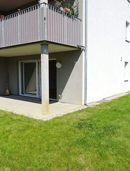 Leinfelden-Echterdingen: "Zentral und mit großem Garten" Barrierefreie 3,5-Zimmer-Wohnung - Leinfelden-Echterdingen