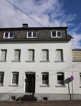 Mehrfamilienhaus 5 Wohnungen 340 m² Wohnfläche 5 Stellplätze Miete 28.584 p.a.Faktor 15 Rendite 6,6% - Montabaur