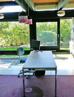 Architektur in perfekter Harmonie - HUF-Haus mit kreativem Studio, gemütlichem Kamin und vielfältigem Entwicklungspotenzial. - Odenthal