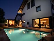 Neu- hochwertige DHH in massiver Holzbauweise mit vielen Highlights, Pool, in begehrter TOP-Lage - Grafing (München)