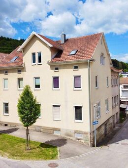 Attraktives Mehrfamilienhaus mit 3 Wohneinheiten - Burladingen