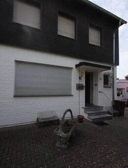 Renovierungsbedürftiges EFH in ruhiger Lage von MG-Bettrath - Mönchengladbach