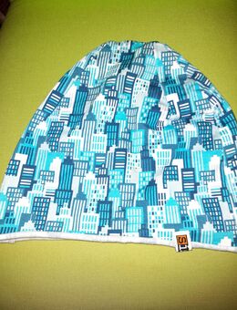 Blaue Mütze mit Muster - Nürnberg