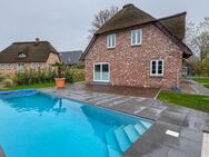 Traumhaftes Reetdachhaus mit Pool und Komfort pur in Drage, Nordfriesland - Drage (Landkreis Nordfriesland)