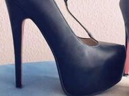 High Heels, schaut euch diese an !!! - Essen