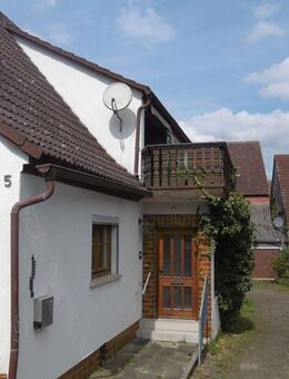 Sofort beziehbares Einfamilienhaus mit Scheune und Nebengebäuden - Bad Windsheim